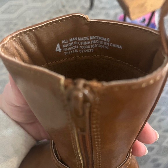 The Children's Place Brown Kids Boots - Picture 4 of 6